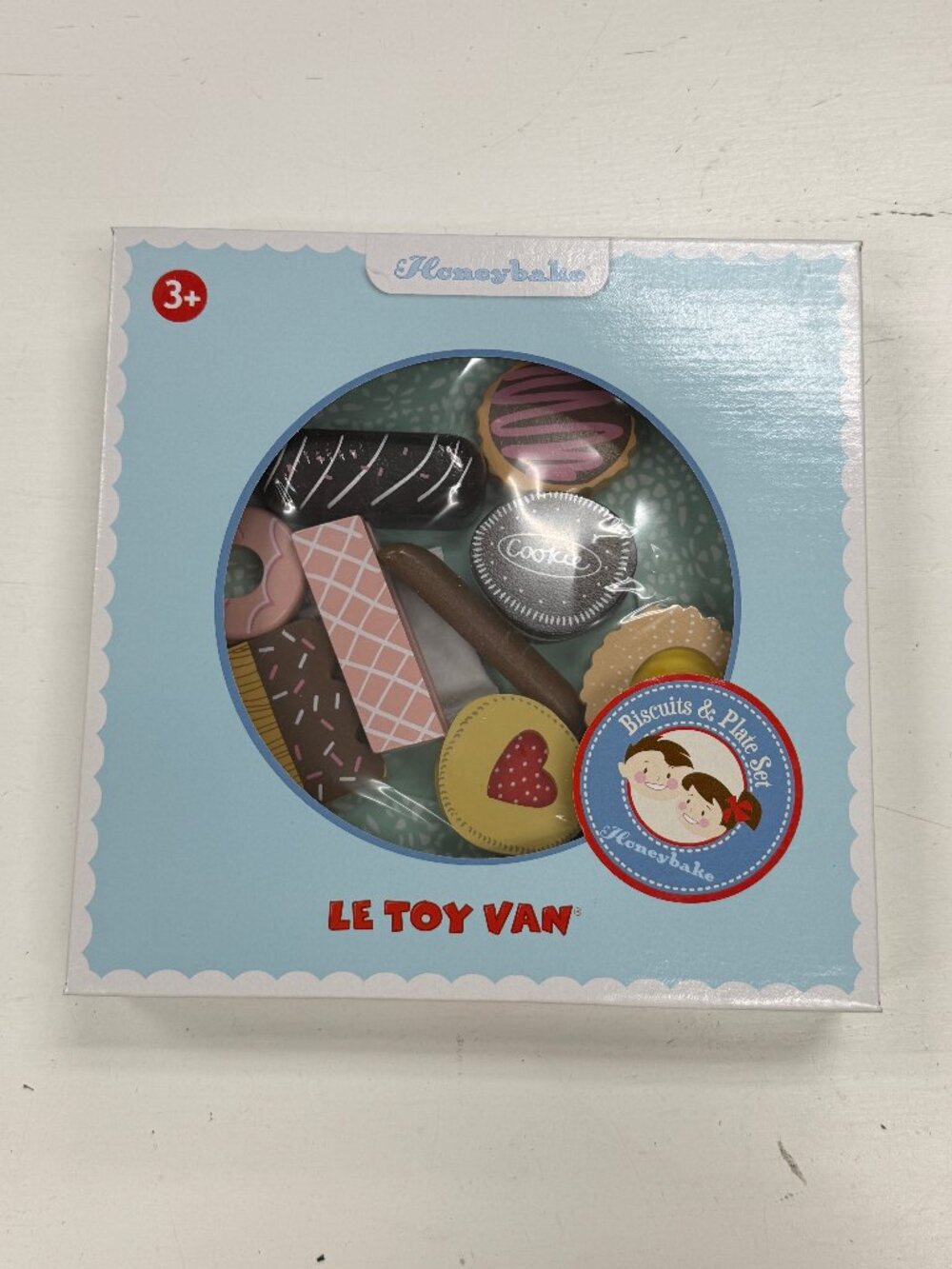 NIB LE TOY VAN BISCUIT AND PLATE SET